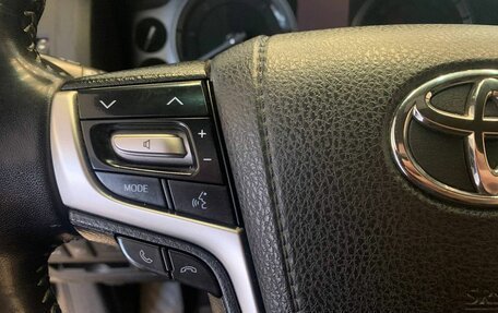 Toyota Land Cruiser 200, 2019 год, 7 800 000 рублей, 17 фотография