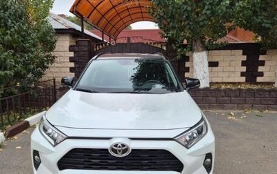 Toyota RAV4, 2022 год, 2 450 000 рублей, 1 фотография