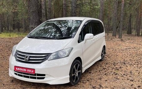 Honda Freed I, 2011 год, 920 000 рублей, 1 фотография