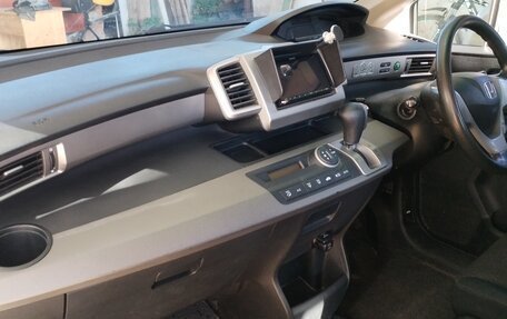 Honda Freed I, 2012 год, 1 085 000 рублей, 6 фотография