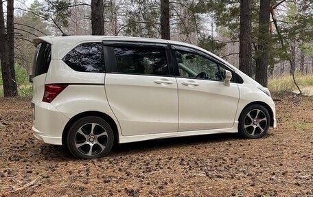 Honda Freed I, 2011 год, 920 000 рублей, 4 фотография