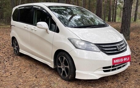 Honda Freed I, 2011 год, 920 000 рублей, 2 фотография