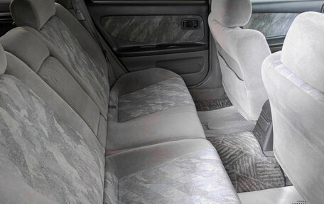 Nissan Avenir II, 2000 год, 569 000 рублей, 11 фотография