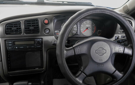 Nissan Avenir II, 2000 год, 569 000 рублей, 15 фотография