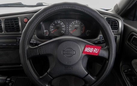 Nissan Avenir II, 2000 год, 569 000 рублей, 16 фотография