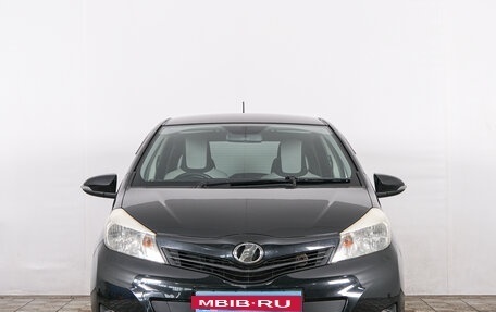 Toyota Vitz, 2012 год, 699 000 рублей, 2 фотография
