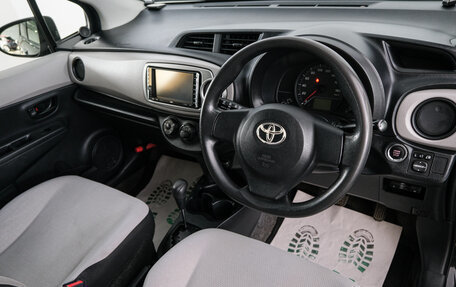 Toyota Vitz, 2012 год, 699 000 рублей, 8 фотография
