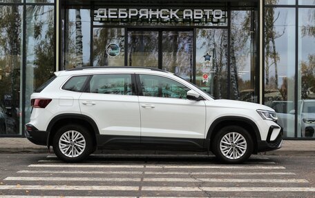 Volkswagen Taos, 2022 год, 2 830 000 рублей, 4 фотография