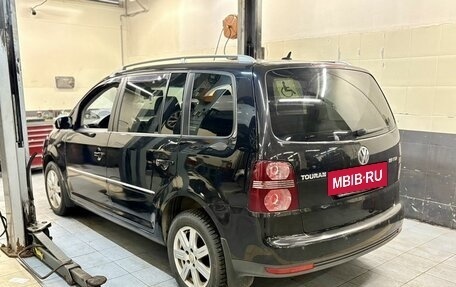 Volkswagen Touran III, 2008 год, 599 000 рублей, 3 фотография