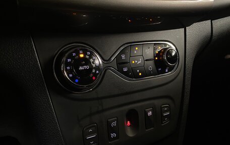 Renault Logan II, 2020 год, 1 350 000 рублей, 14 фотография