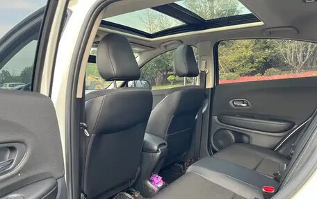 Honda Vezel, 2022 год, 2 320 000 рублей, 11 фотография