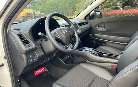 Honda Vezel, 2022 год, 2 320 000 рублей, 9 фотография