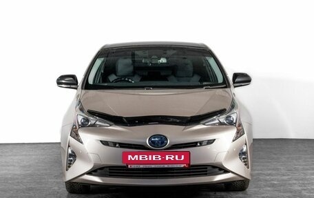 Toyota Prius IV XW50, 2017 год, 1 800 000 рублей, 2 фотография