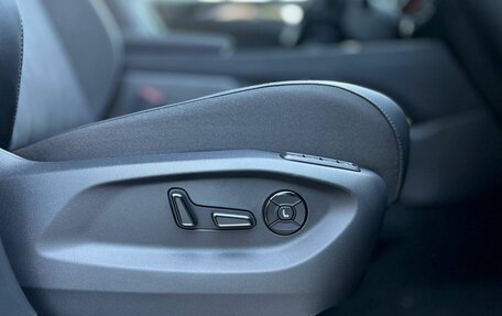 Volkswagen Tiguan, 2025 год, 6 490 000 рублей, 28 фотография