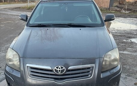 Toyota Avensis III рестайлинг, 2007 год, 650 000 рублей, 1 фотография