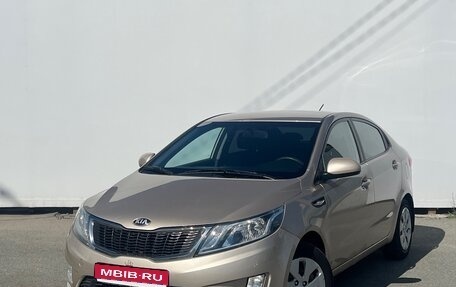 KIA Rio III рестайлинг, 2013 год, 599 000 рублей, 1 фотография