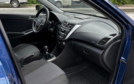 Hyundai Solaris II рестайлинг, 2015 год, 865 000 рублей, 5 фотография