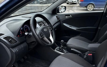 Hyundai Solaris II рестайлинг, 2015 год, 865 000 рублей, 6 фотография