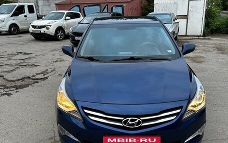 Hyundai Solaris II рестайлинг, 2015 год, 865 000 рублей, 9 фотография