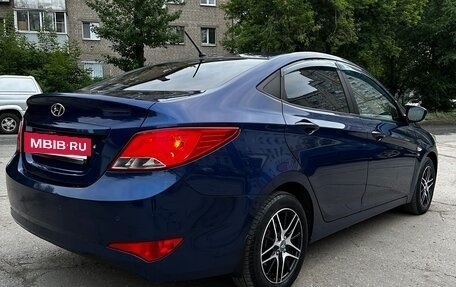 Hyundai Solaris II рестайлинг, 2015 год, 865 000 рублей, 11 фотография