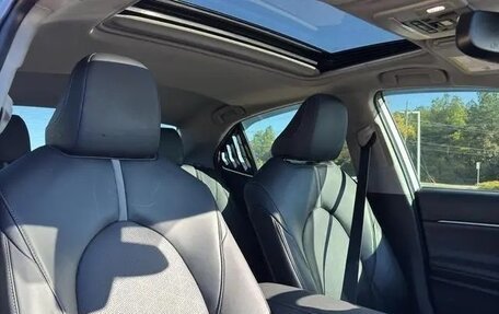 Toyota Camry, 2022 год, 2 900 000 рублей, 9 фотография