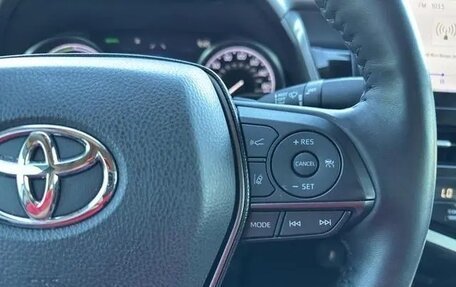 Toyota Camry, 2022 год, 2 900 000 рублей, 24 фотография