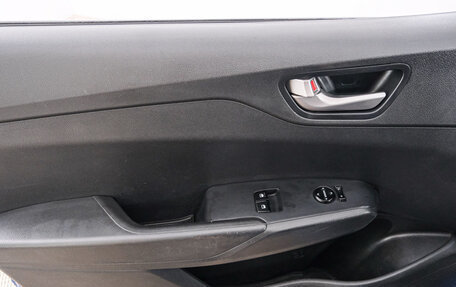 Hyundai Solaris II рестайлинг, 2017 год, 1 289 000 рублей, 20 фотография