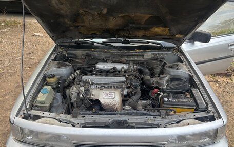 Toyota Camry, 1989 год, 250 000 рублей, 5 фотография