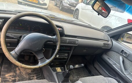 Toyota Camry, 1989 год, 250 000 рублей, 8 фотография