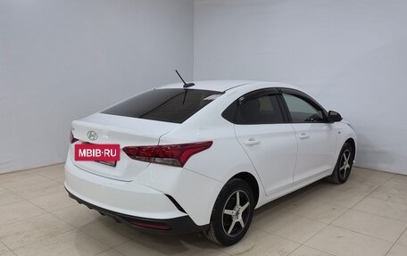 Hyundai Solaris II рестайлинг, 2021 год, 1 540 000 рублей, 4 фотография