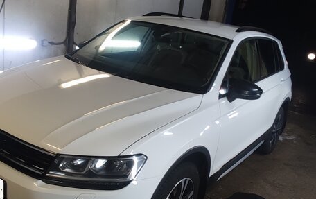 Volkswagen Tiguan II, 2020 год, 2 050 000 рублей, 2 фотография