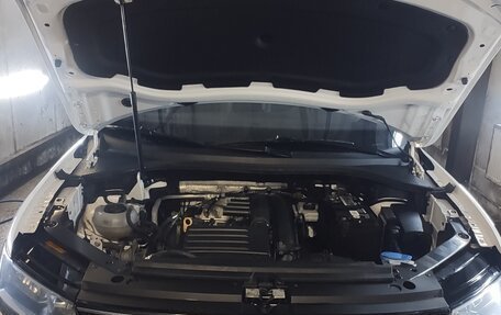 Volkswagen Tiguan II, 2020 год, 2 050 000 рублей, 3 фотография