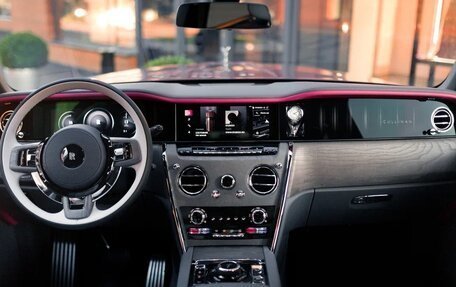 Rolls-Royce Cullinan, 2025 год, 75 000 000 рублей, 11 фотография