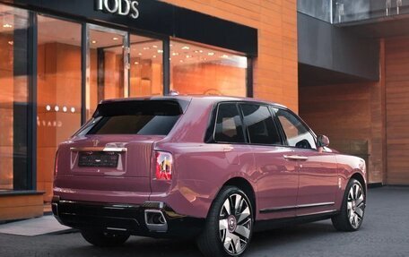 Rolls-Royce Cullinan, 2025 год, 75 000 000 рублей, 5 фотография