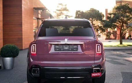 Rolls-Royce Cullinan, 2025 год, 75 000 000 рублей, 6 фотография