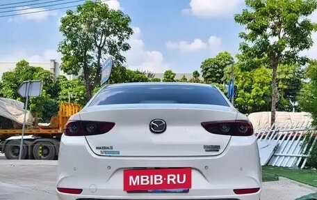 Mazda 3, 2022 год, 2 100 000 рублей, 4 фотография