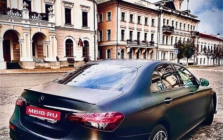 Mercedes-Benz E-Класс, 2020 год, 4 375 000 рублей, 4 фотография