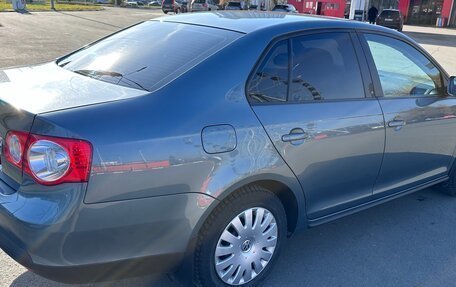 Volkswagen Jetta VI, 2009 год, 680 000 рублей, 6 фотография
