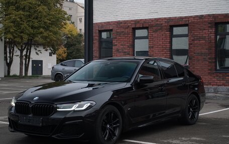 BMW 5 серия, 2021 год, 4 550 000 рублей, 8 фотография