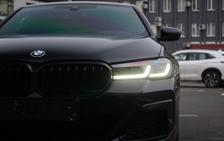 BMW 5 серия, 2021 год, 4 550 000 рублей, 4 фотография