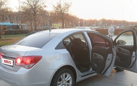 Chevrolet Cruze II, 2010 год, 539 000 рублей, 5 фотография
