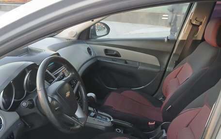 Chevrolet Cruze II, 2010 год, 539 000 рублей, 9 фотография