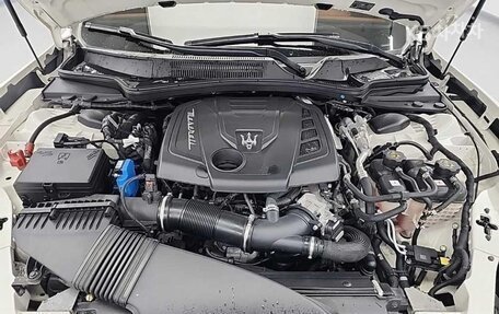 Maserati Ghibli, 2022 год, 4 550 000 рублей, 5 фотография