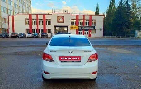 Hyundai Solaris II рестайлинг, 2013 год, 700 000 рублей, 2 фотография