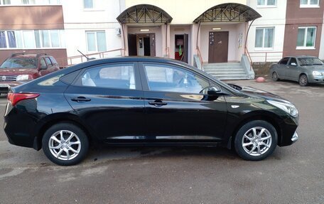 Hyundai Solaris II рестайлинг, 2018 год, 1 300 000 рублей, 3 фотография