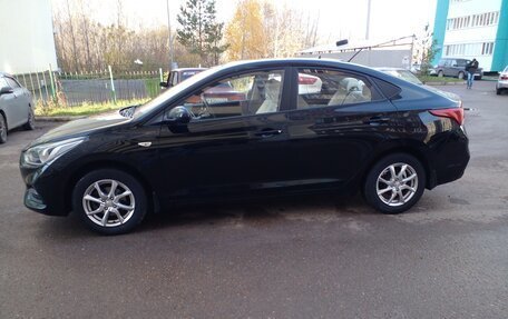 Hyundai Solaris II рестайлинг, 2018 год, 1 300 000 рублей, 6 фотография