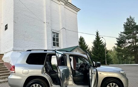 Toyota Land Cruiser 200, 2009 год, 2 750 000 рублей, 9 фотография