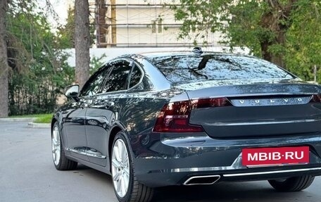 Volvo S90 II рестайлинг, 2017 год, 2 350 000 рублей, 7 фотография