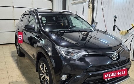 Toyota RAV4, 2018 год, 2 250 000 рублей, 3 фотография
