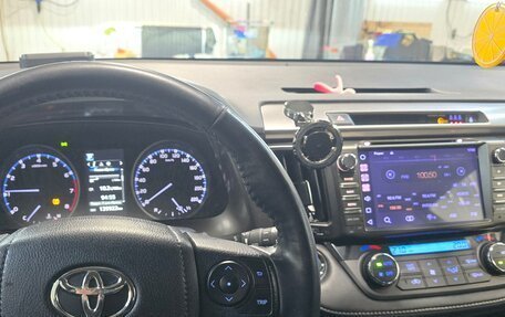 Toyota RAV4, 2018 год, 2 250 000 рублей, 7 фотография